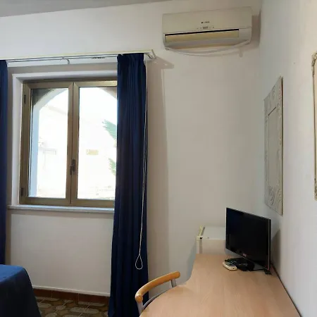 Imbarcadero לינה וארוחת בוקר Focà